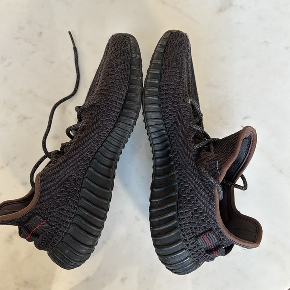 YEEZY sneaker - Picture 4 of 11